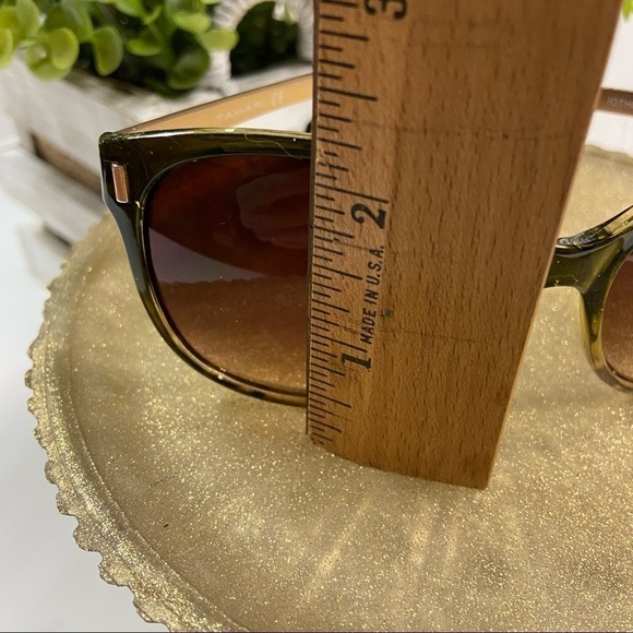 Tahari by Elie Tahari Oversized Slight Cat Eye Sunglasses, Honey Tortoise/Gold - Picture 9 of 10